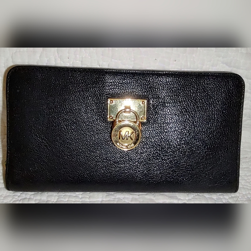 Michael Kors Large Hamilton Black Pebbled Leather Wallet